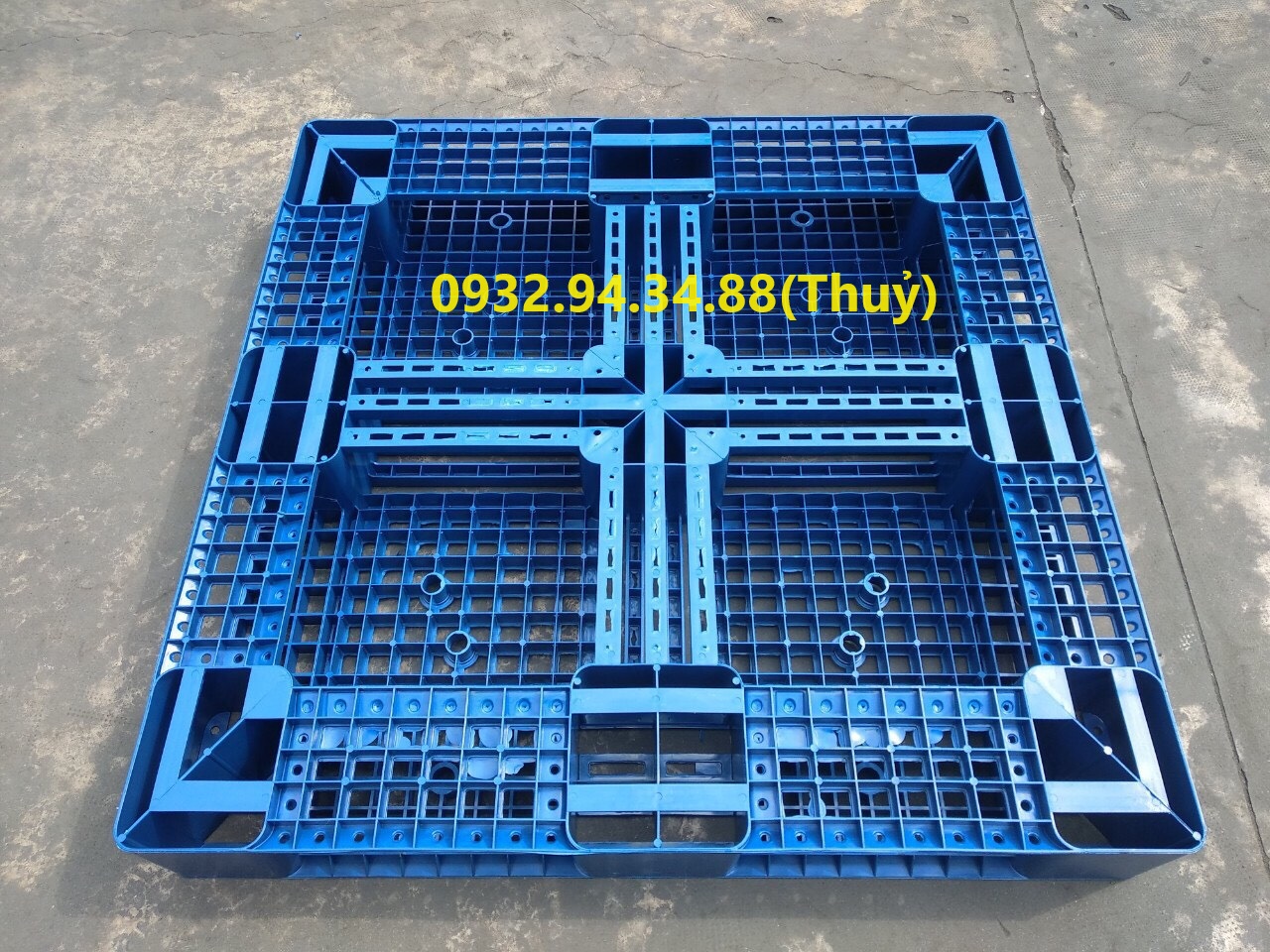 pallet nhựa là gì? ưu điểm của pallet nhựa là gì