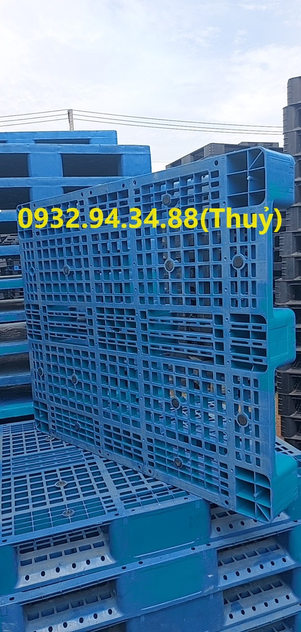 thu mua pallet nhựa cũ giá cao, liên hệ 0932.94.34.88