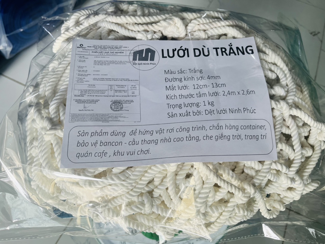 Lưới dù trắng đóng gói khổ 2.4mx2.6m, nhiều công dụng