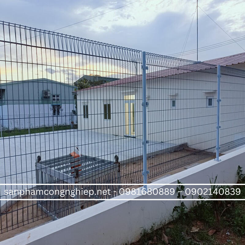 Chọn Lọc Những Mẫu Hàng Rào Lưới Sắt Hàn Giá Gốc Cho Nhà Phố