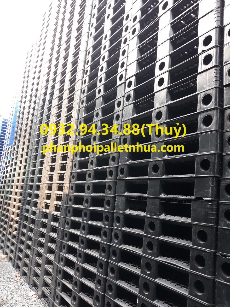 bán pallet nhựa cũ tại kom Tum, liên hệ 0932.94.34.88