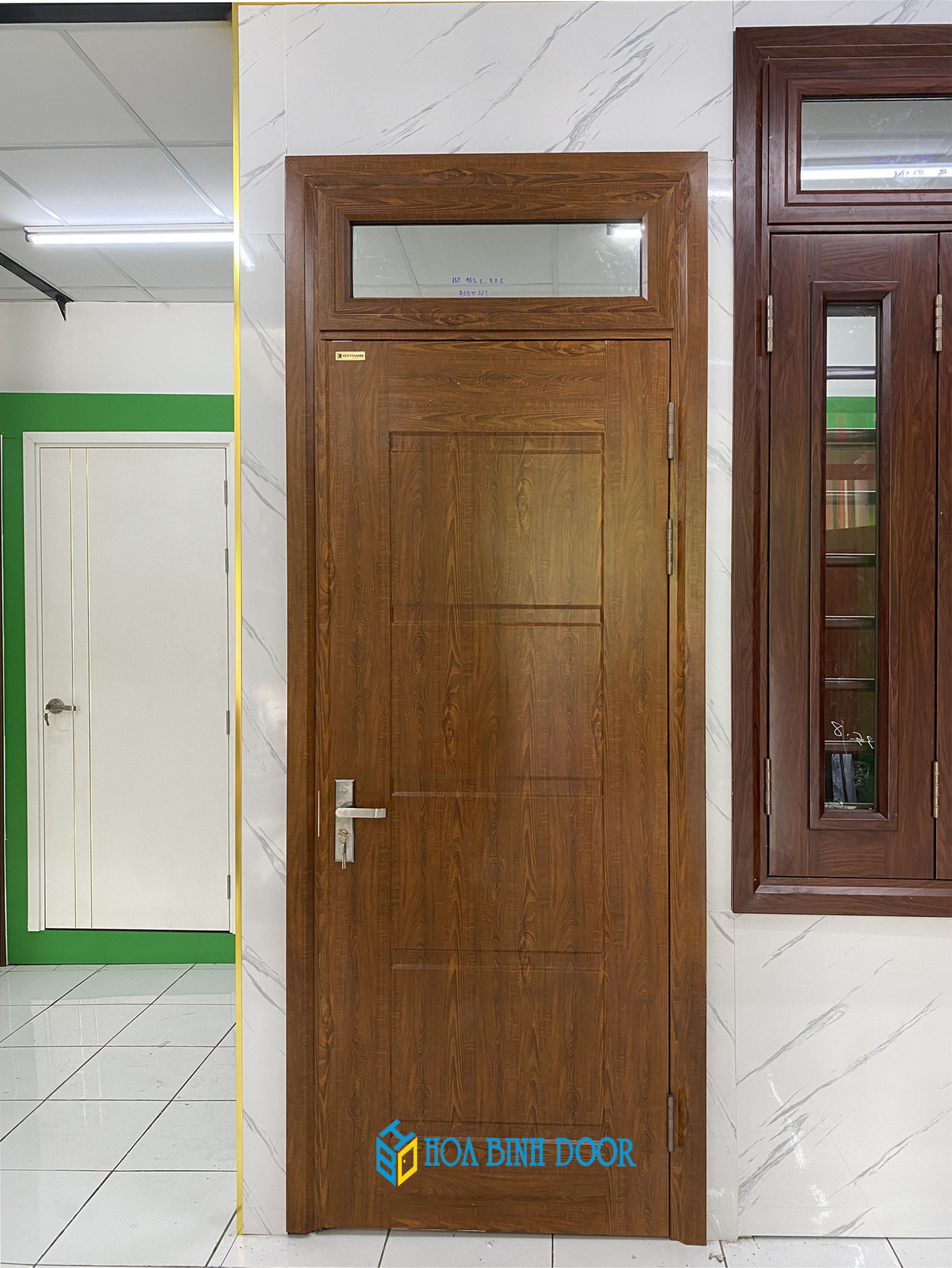 Mẫu cửa thép vân gỗ tại TP HCM - Cửa thép chống nhiệt tốt