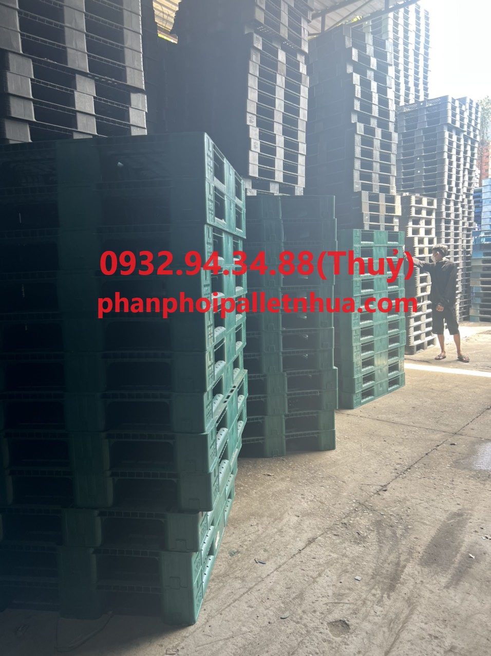 bán pallet nhựa dùng để kê hàng trong kho