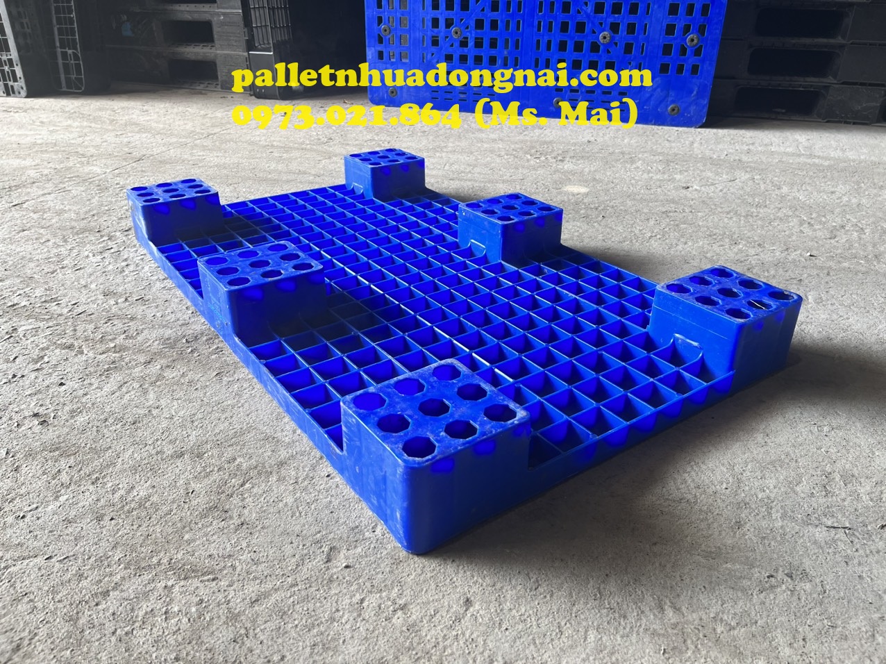 Bán pallet nhựa lót sàn giá rẻ, liên hệ 0973021864