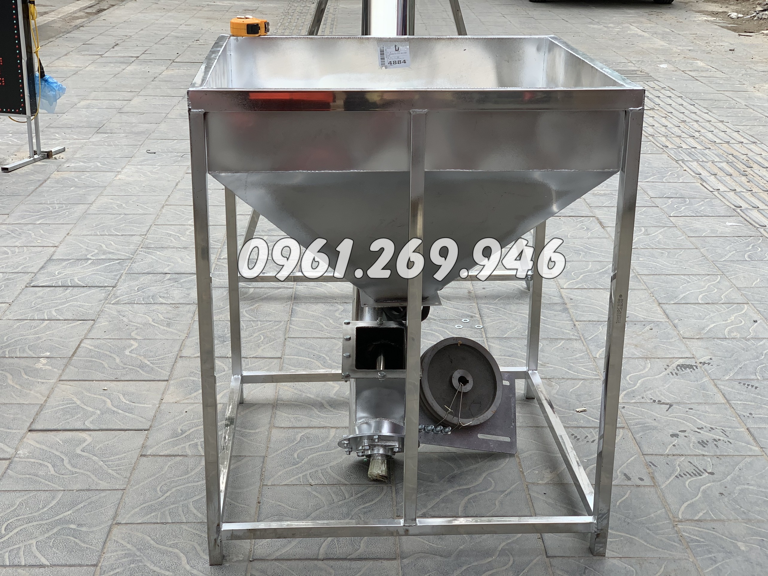 Máy cấp liệu inox trục vít Vinmax VMTV3000