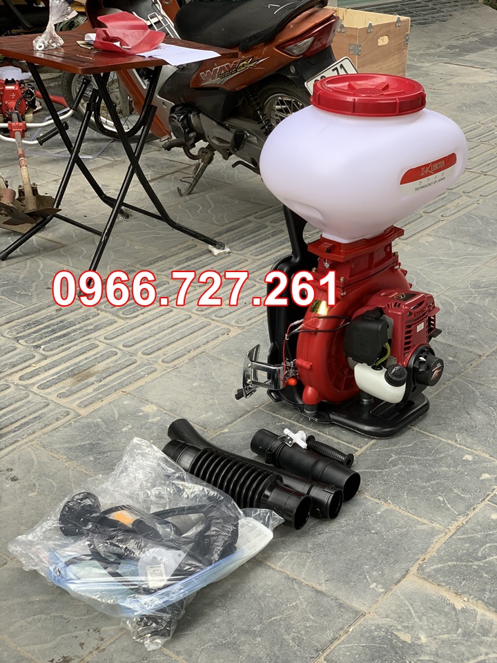 Máy phun thuốc, xạ phân, xạ lúa Z-kubota 4 thì