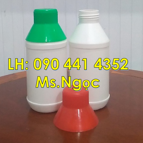 Chai nhựa 1 lít đựng chất lỏng, vỏ chai nhựa 0.5 lít đựng hóa chất