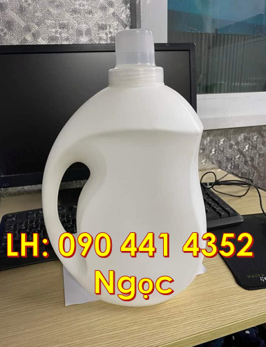 Can nhựa 2 lít đựng nước rửa chén màu vàng, trắng, xanh lá