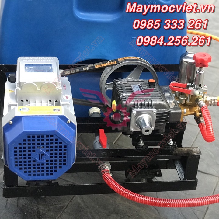 Máy phun thuốc trừ sâu xe đẩy thùng phuy 200L