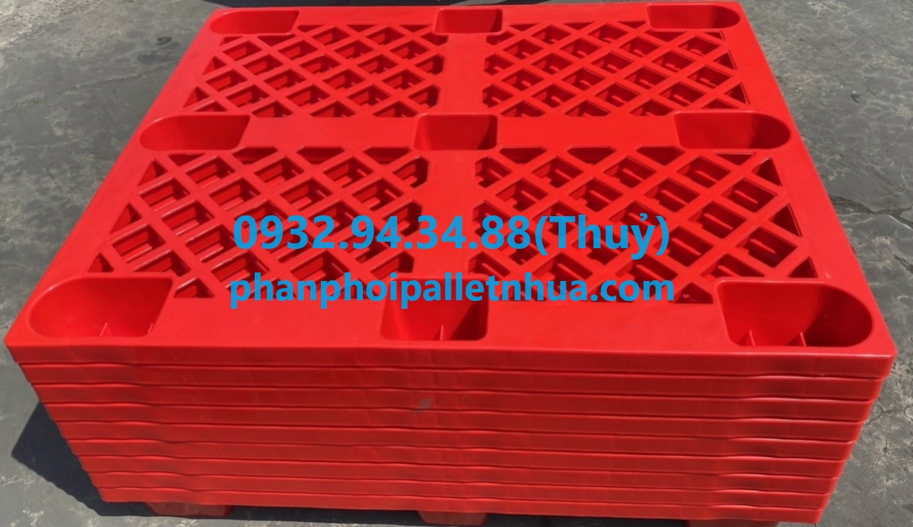 địa chỉ bán pallet nhựa chống tràn dầu uy tín giá rẻ