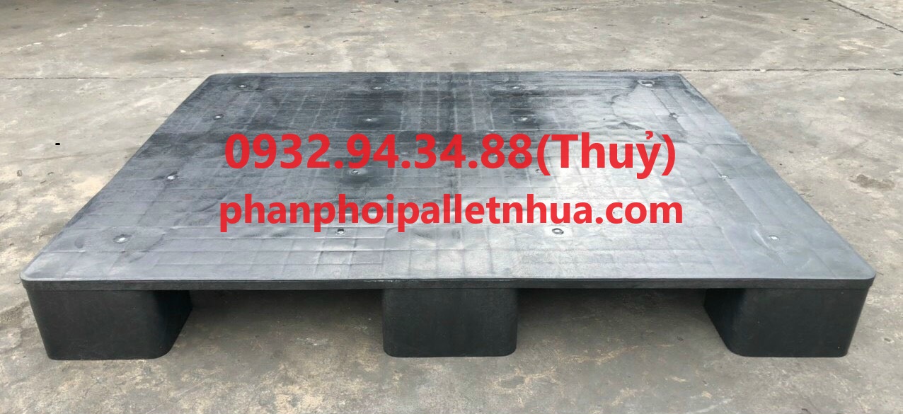 so sánh ưu nhược điểm của pallet nhựa và pallet gỗ