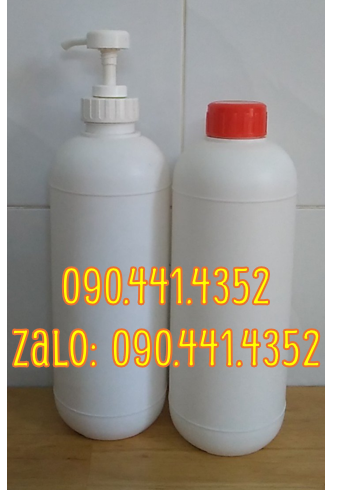 Chai nhựa 1 lít đựng dầu nhớt, chai nhựa 0.5 lít đựng phân bón,