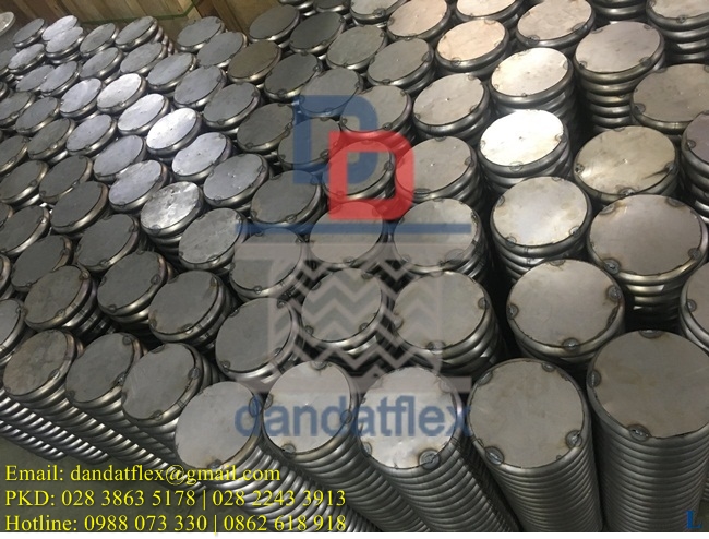 Ống chôn bê tông, ống ruột gà có bịt 1 đầu, ống thép chôn bê tông