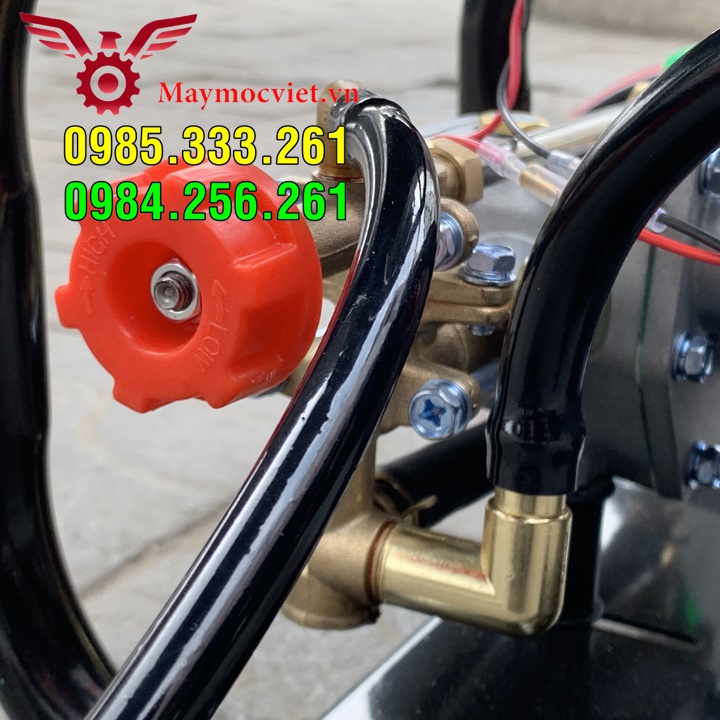 Máy phun thuốc xách tay phun vườn sầu riêng 4 thì Tubo TB140