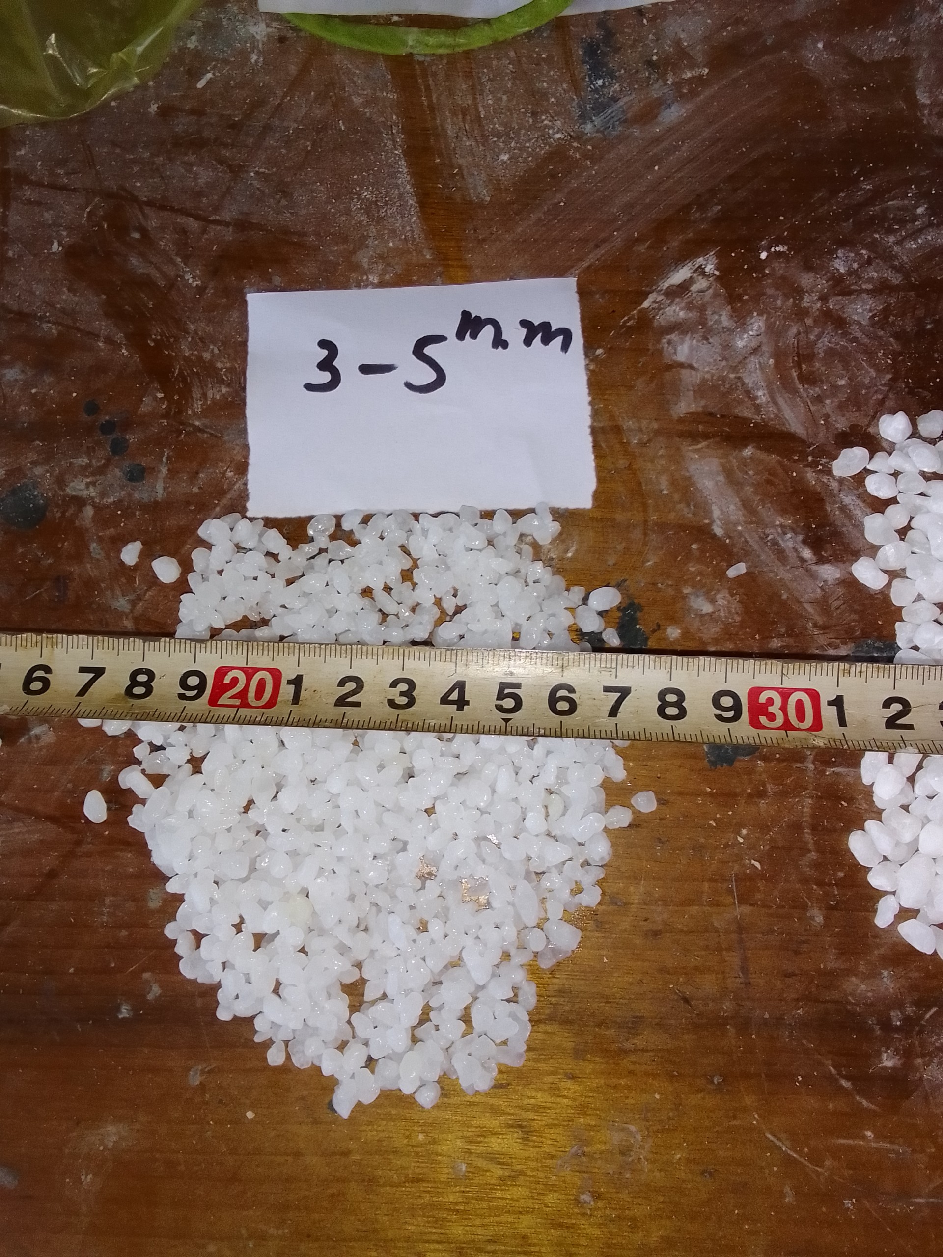 Sản xuất đá hạt trắng 60 mesh, 80 mesh... các kích thước