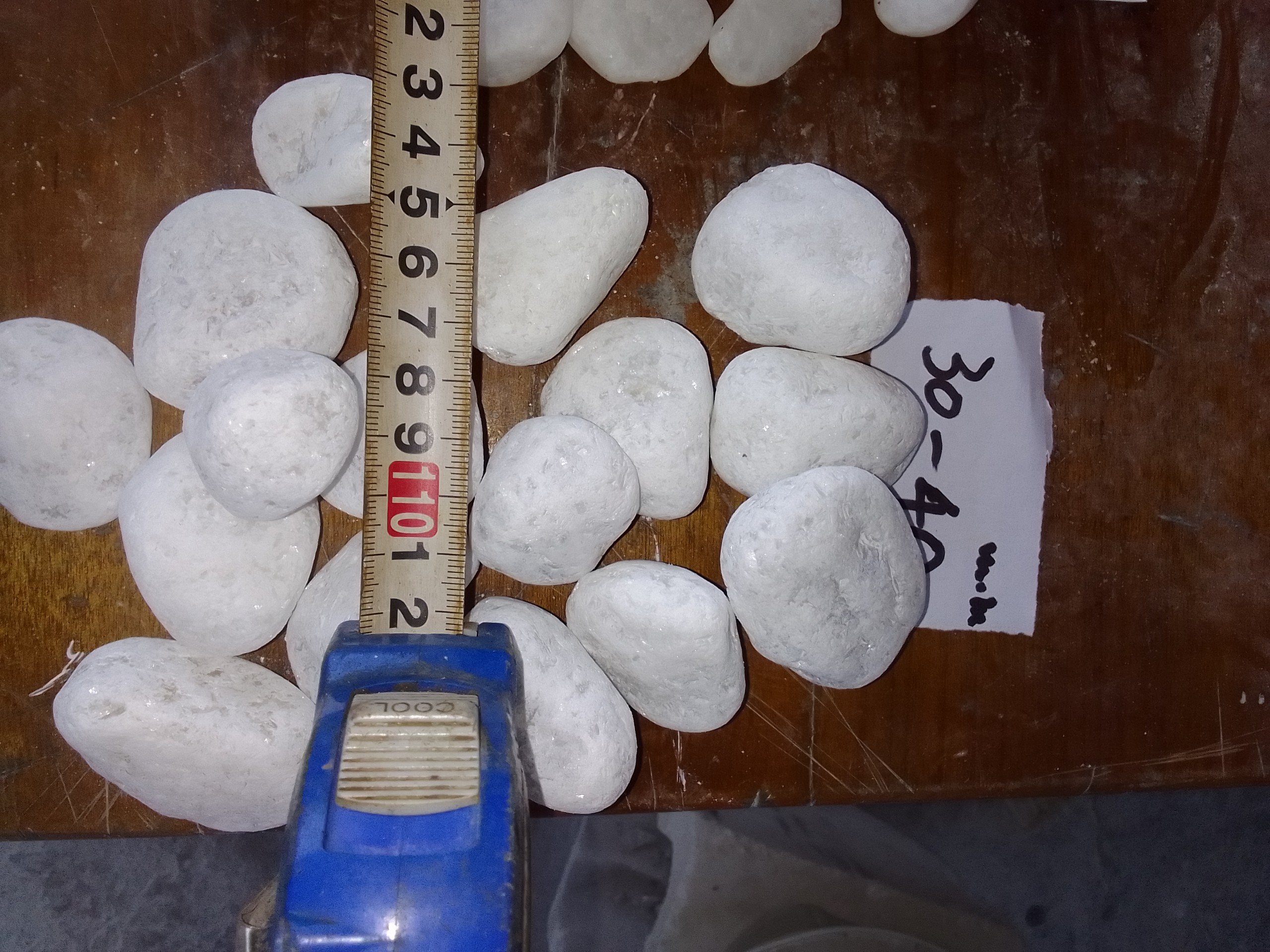 Sản xuất đá hạt trắng 60 mesh, 80 mesh... các kích thước