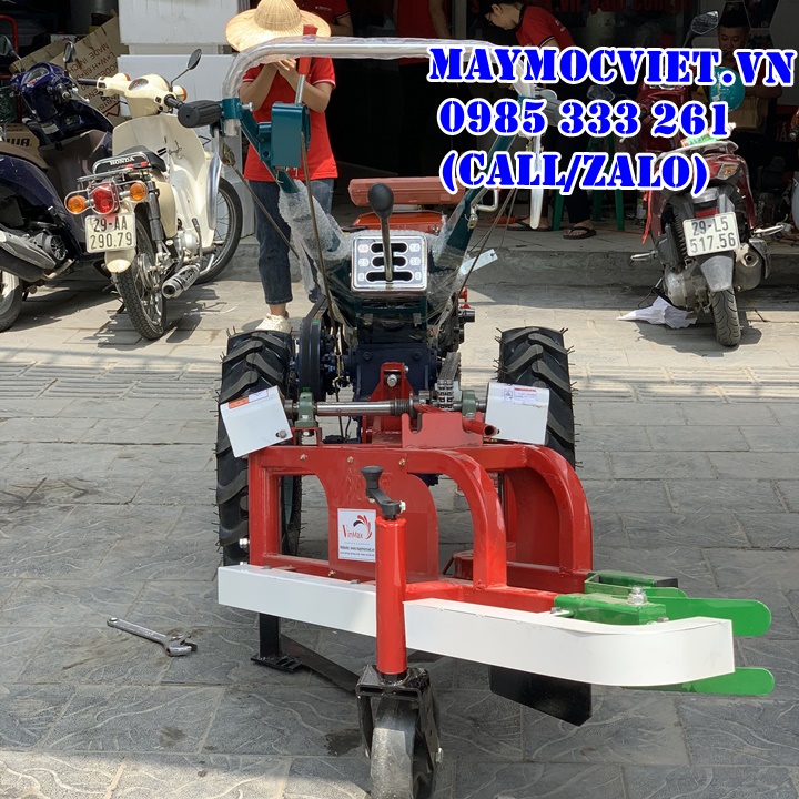 Giàn nhổ lạc, thu hoạch lạc gắn máy cày Turbo TBL2400