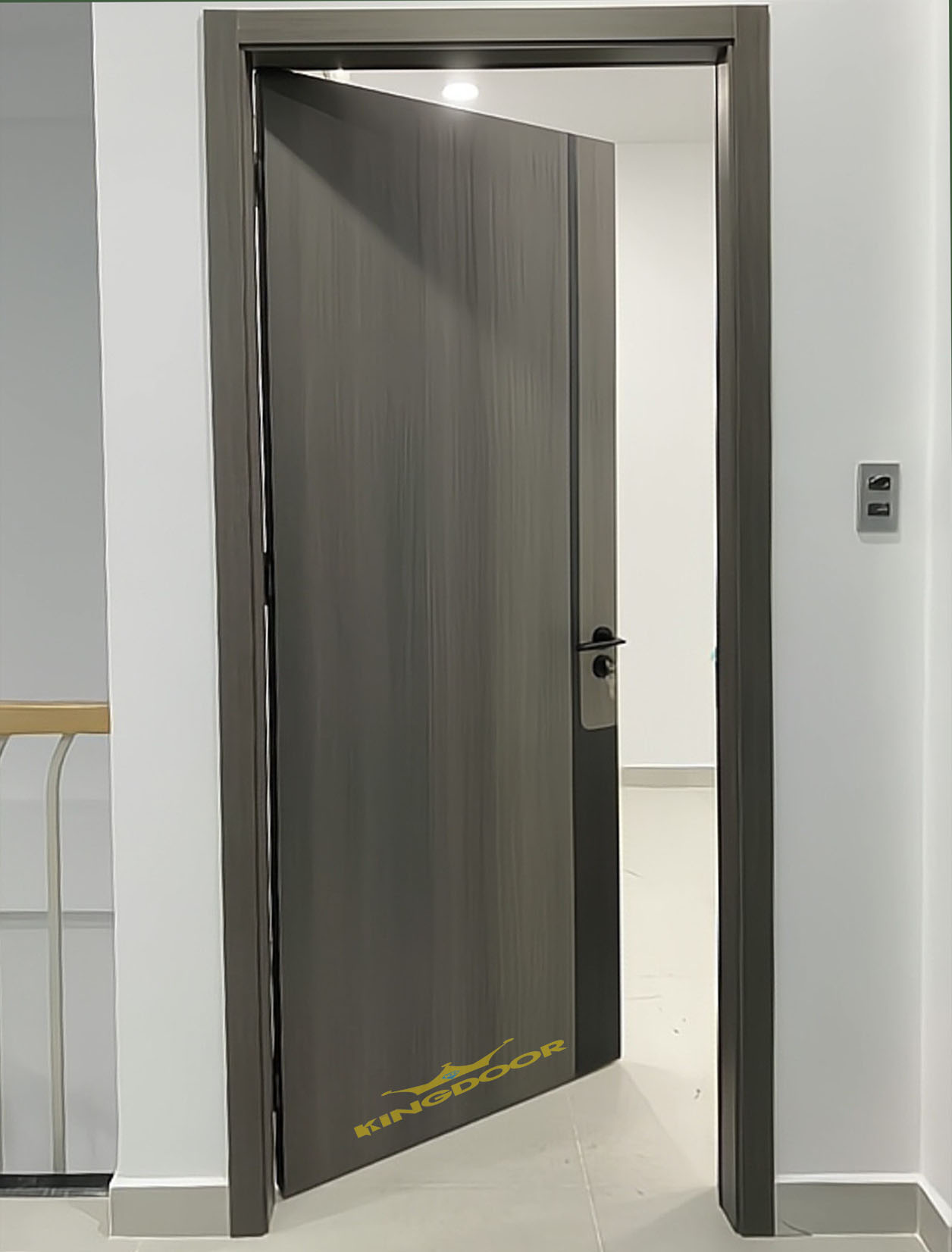 Cửa gỗ carbon tại Long An - báo giá chi tiết