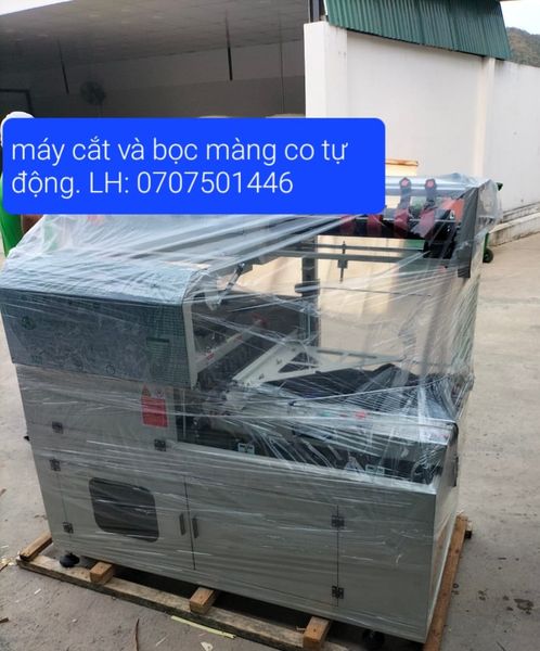 Máy cắt màng co pof tự động giá tốt, giao ngay
