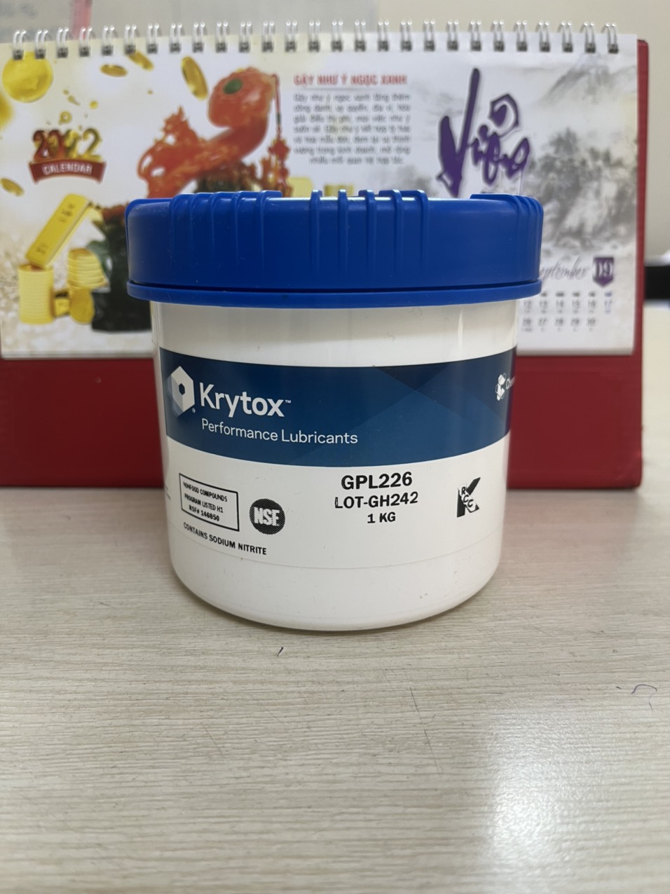 MỠ BÔI TRƠN CHEMOURS KRYTOX GPL 226 CHỊU NHIỆT ĐỘ CAO