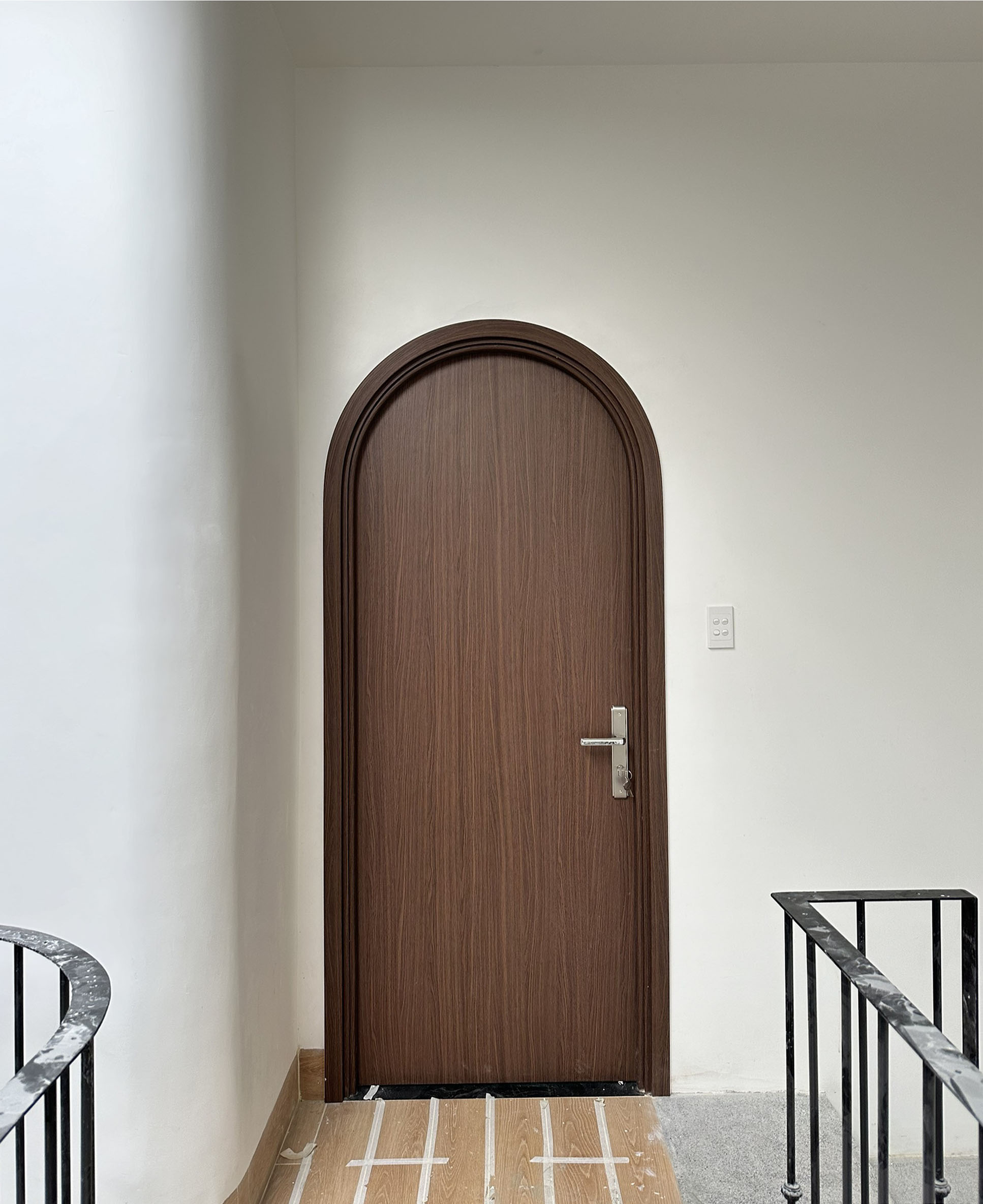 Cửa vòm nhựa composite tại Quận 1 - Tp HCM