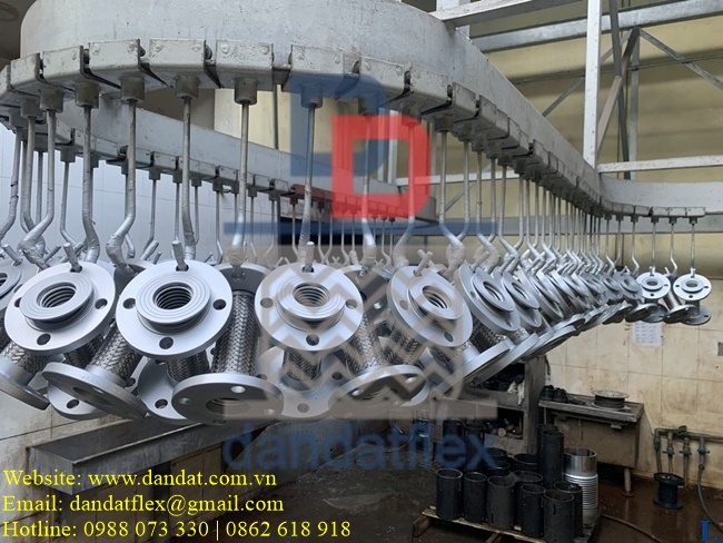 Khớp nối mềm inox mặt bích inox 304 inox 316, khớp chống rung inox