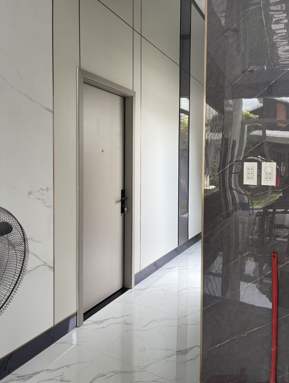 Cửa gỗ carbon tại Bình Thạnh- Tp HCM Cửa Gỗ giá rẻ