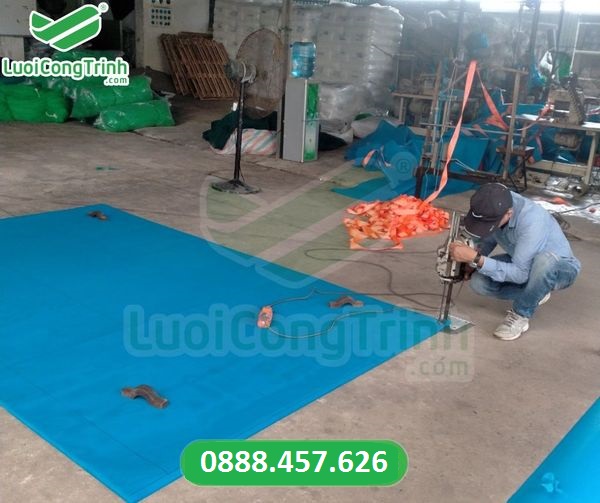 Gia Công Lưới PVC Lan Can, Gangform.....