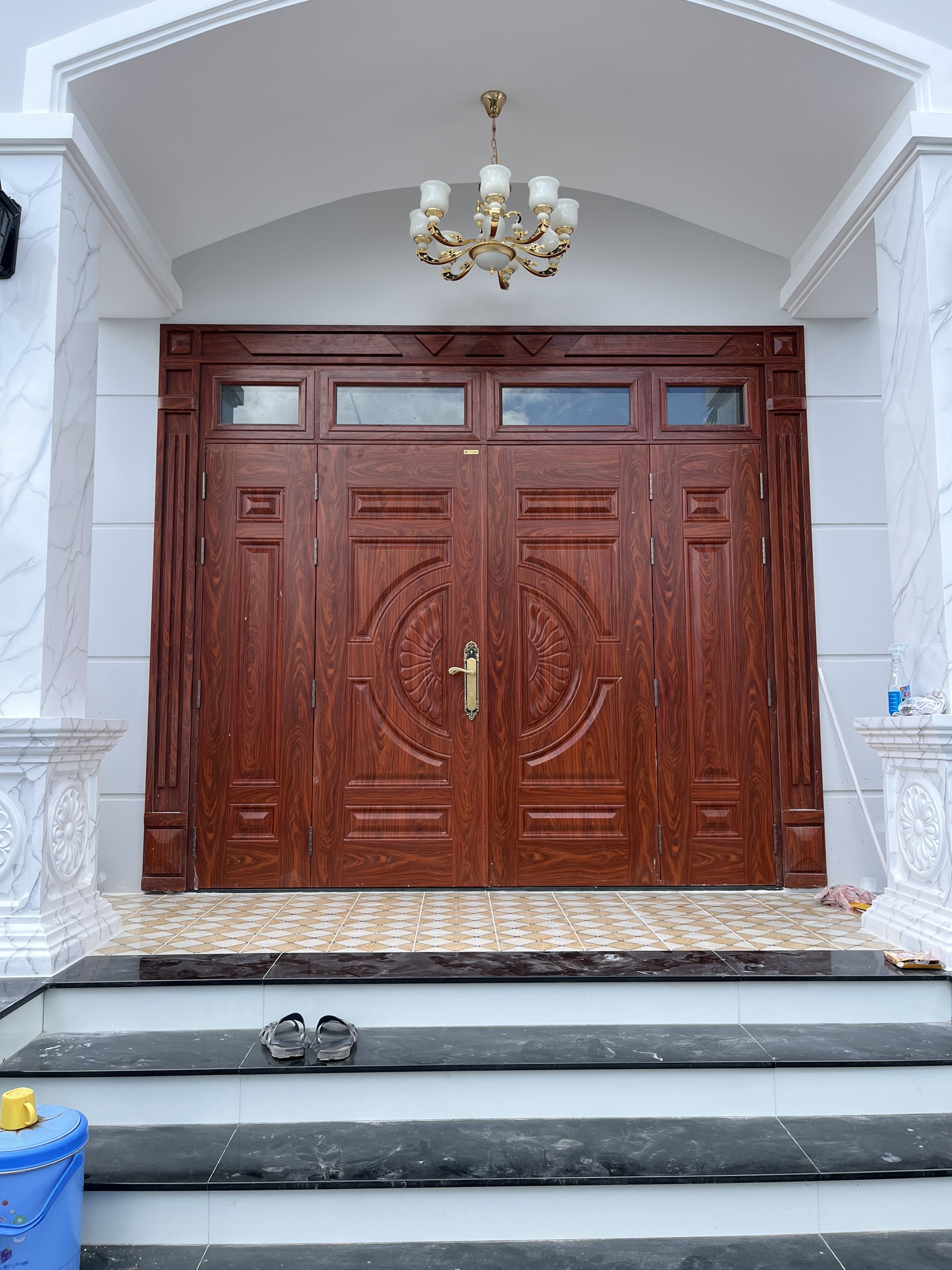 Cửa thép vân gỗ tại Khánh Hòa [ Chính hãng]