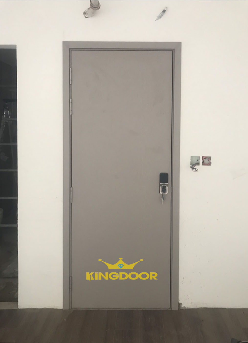 Cửa gỗ carbon tại quận Tân Bình - TP HCM