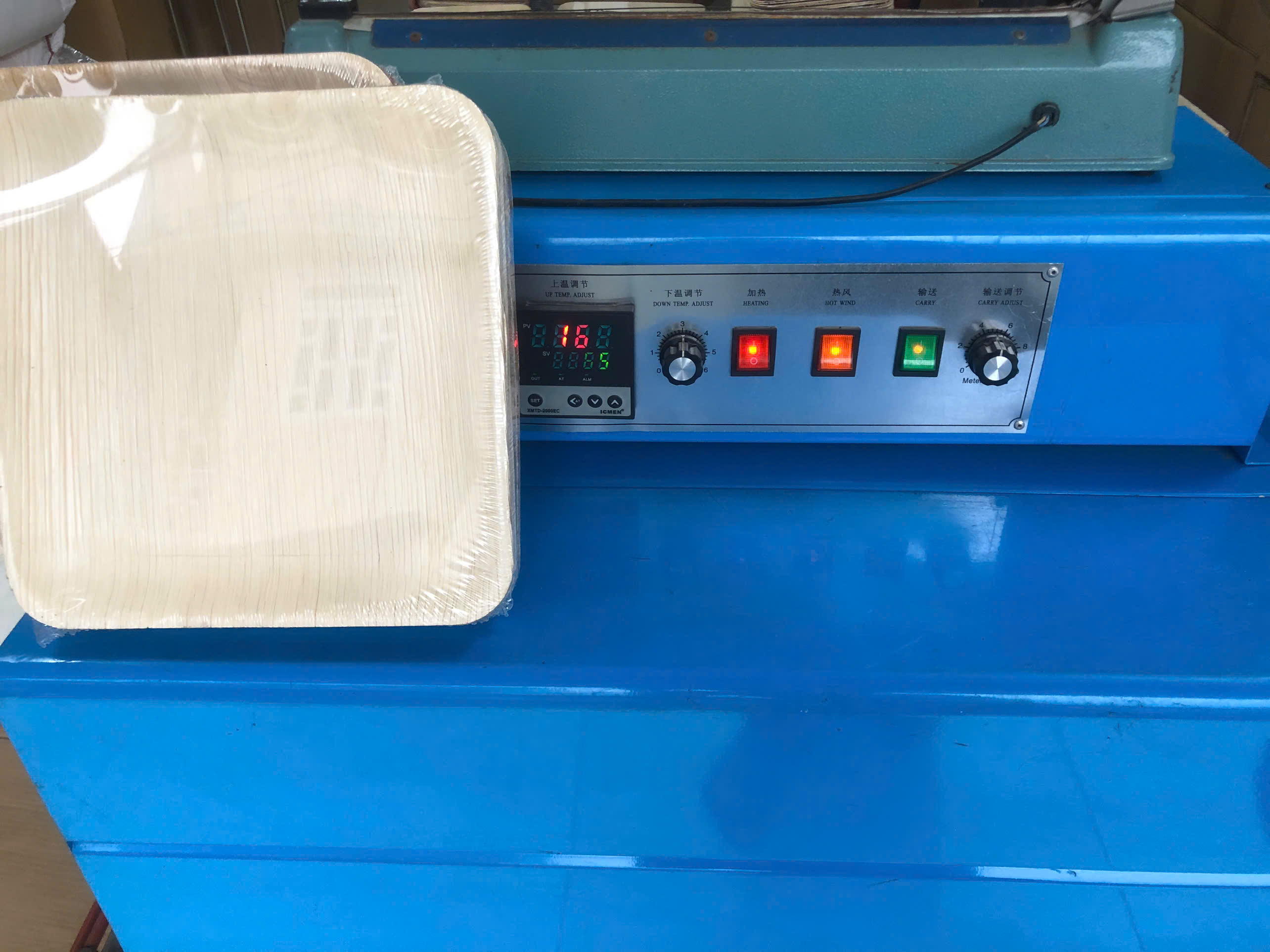 Màng co POF dạng túi bọc đĩa bát làm từ mo cau