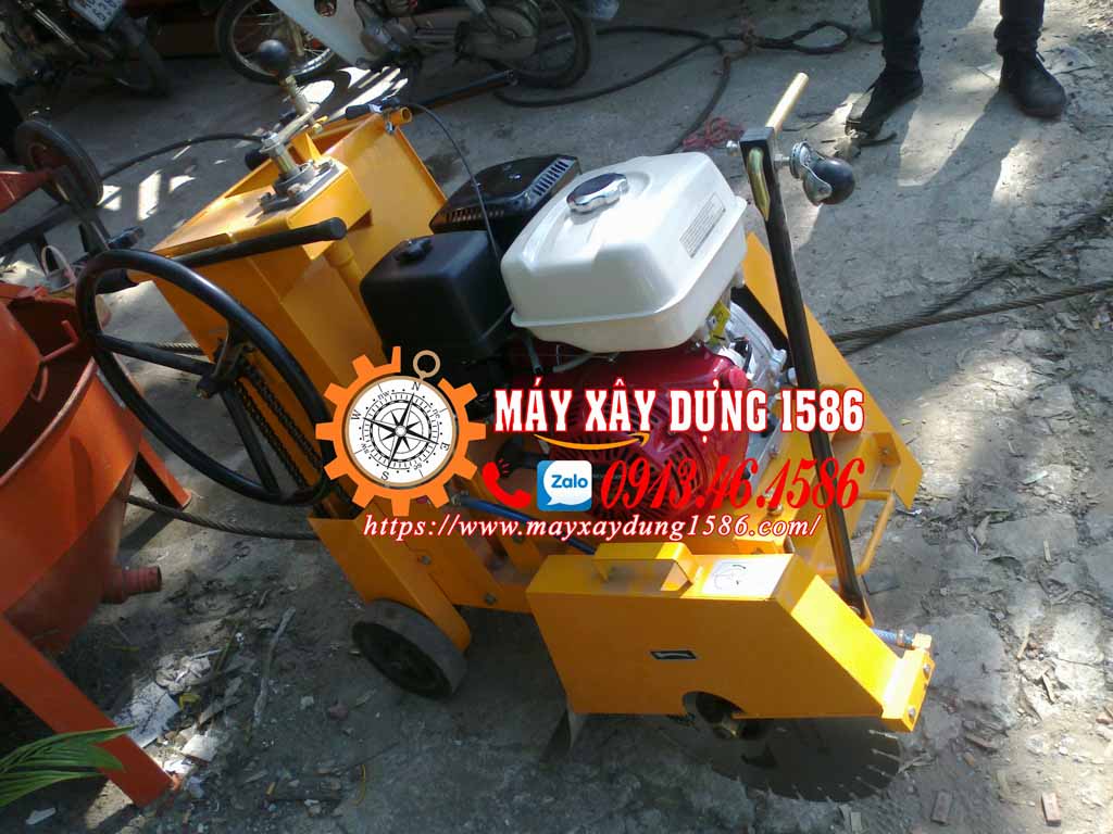 máy cắt bê tông đường, cắt cọc ly tâm sẵn kho