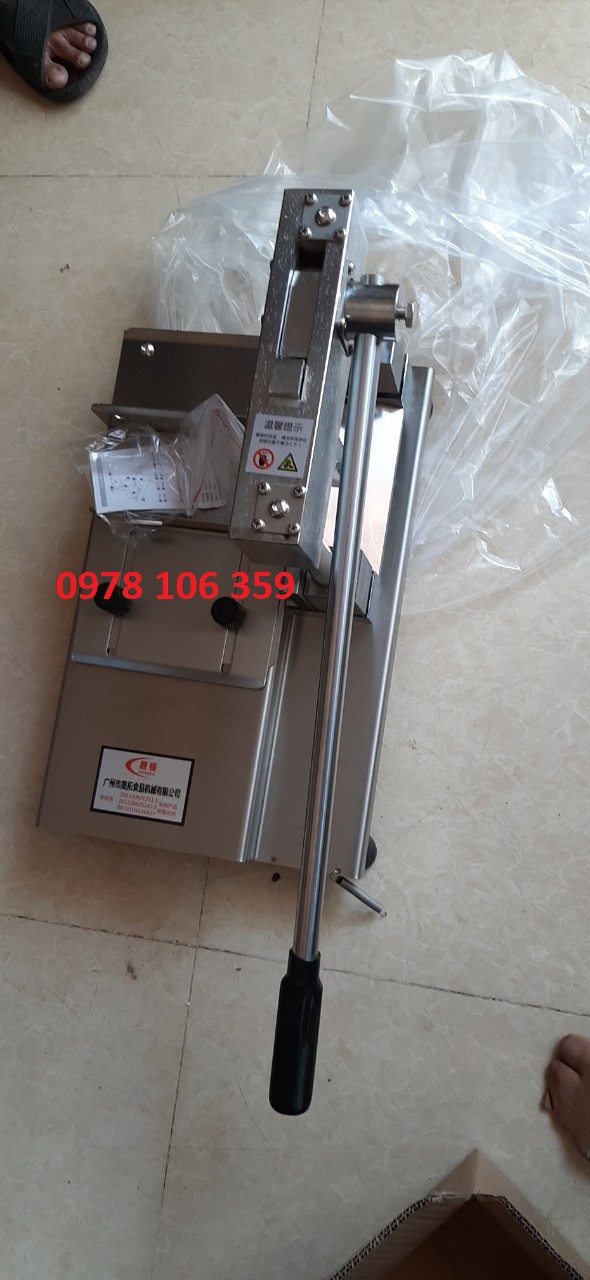 Máy chặt giò heo, máy chặt chân giò lợn, máy chặt sườn non- móng giò