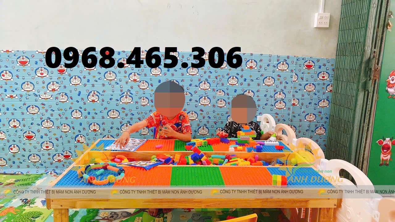 Bàn chơi lego trẻ em, tường lego trẻ em nhiều mẫu, bàn lego mầm non