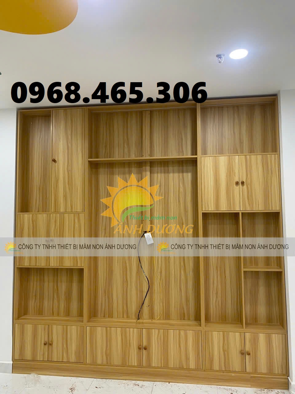 Kệ gỗ cao su mầm non, tủ gỗ cao su mầm non đa dạng mẫu