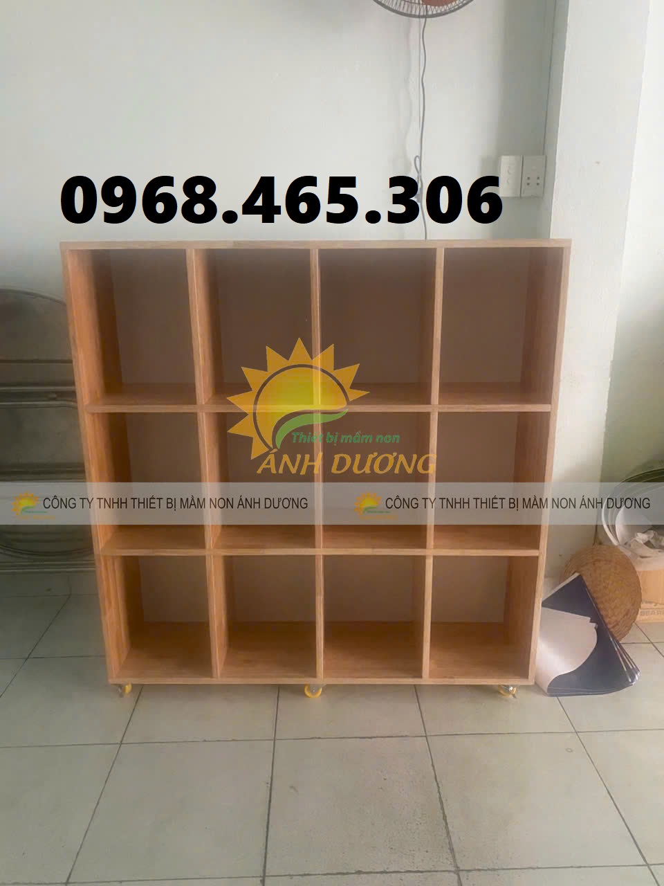 Tủ gỗ mầm non nhiều mẫu, tủ gỗ cao su mầm non giá rẻ