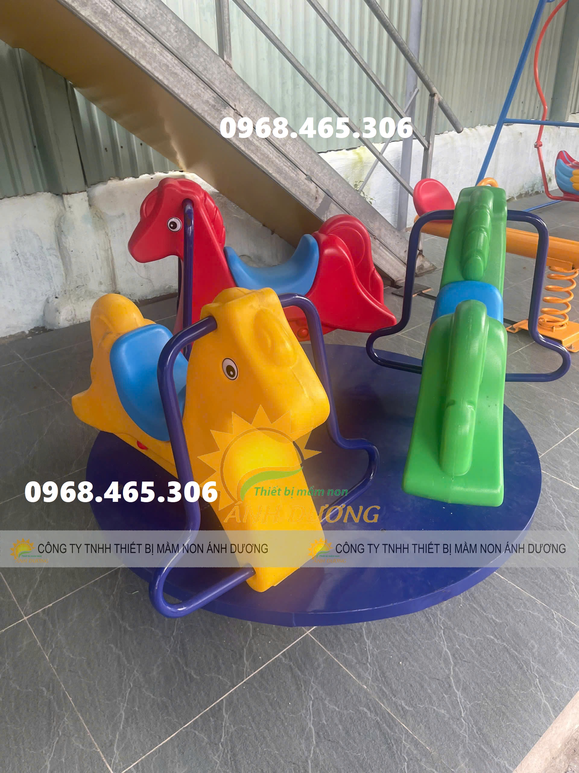 Đu quay trẻ em, mâm xoay ngựa trẻ em ngoài trời chất lượng cao