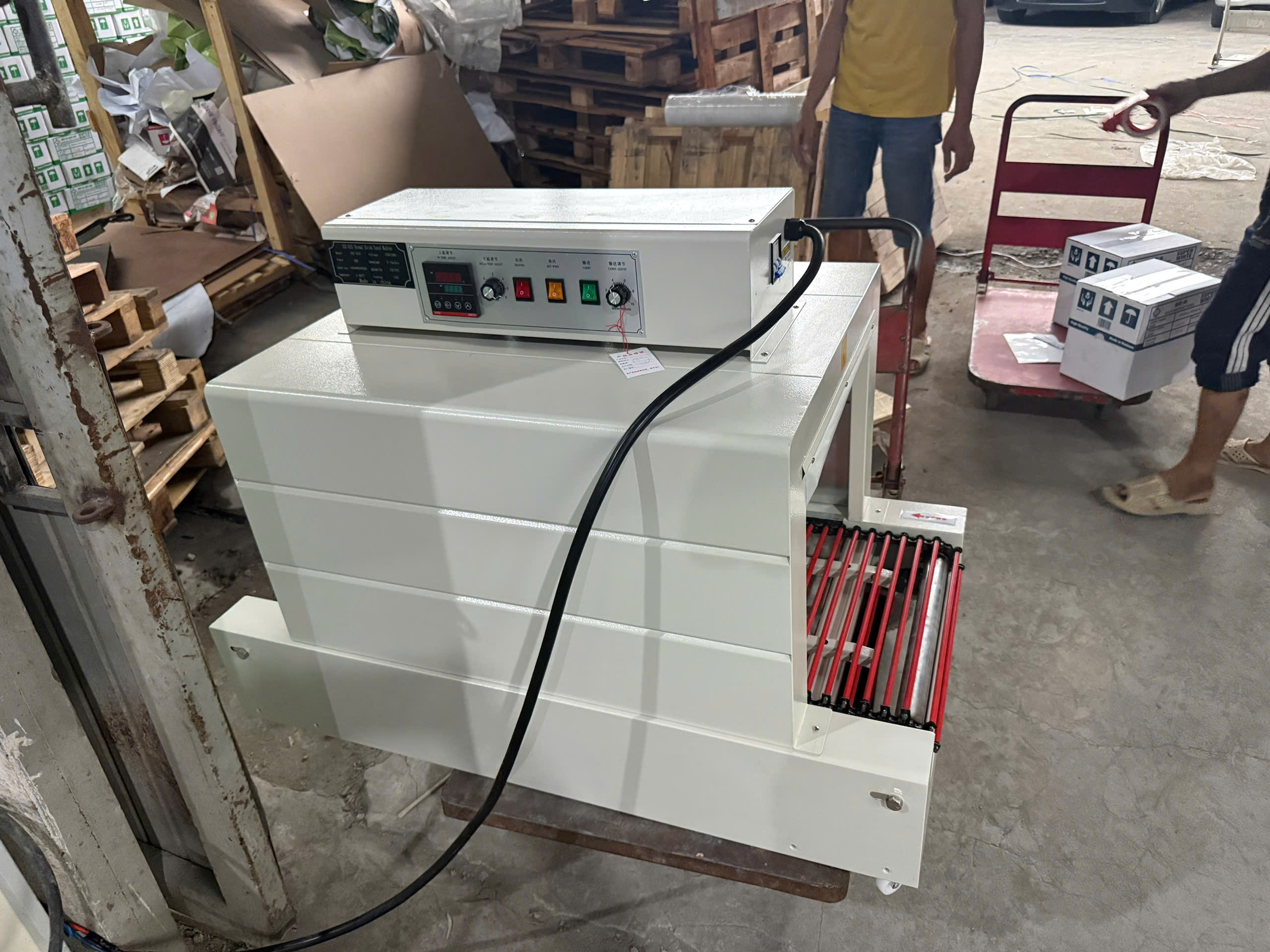 Máy co màng 4535 bọc lốc giấy a4 tiện lợi - nhanh chóng