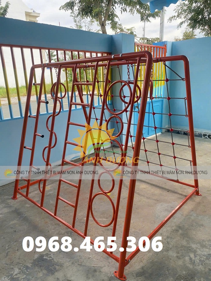 Thang leo vận động mầm non, thang leo trẻ em bằng sắt