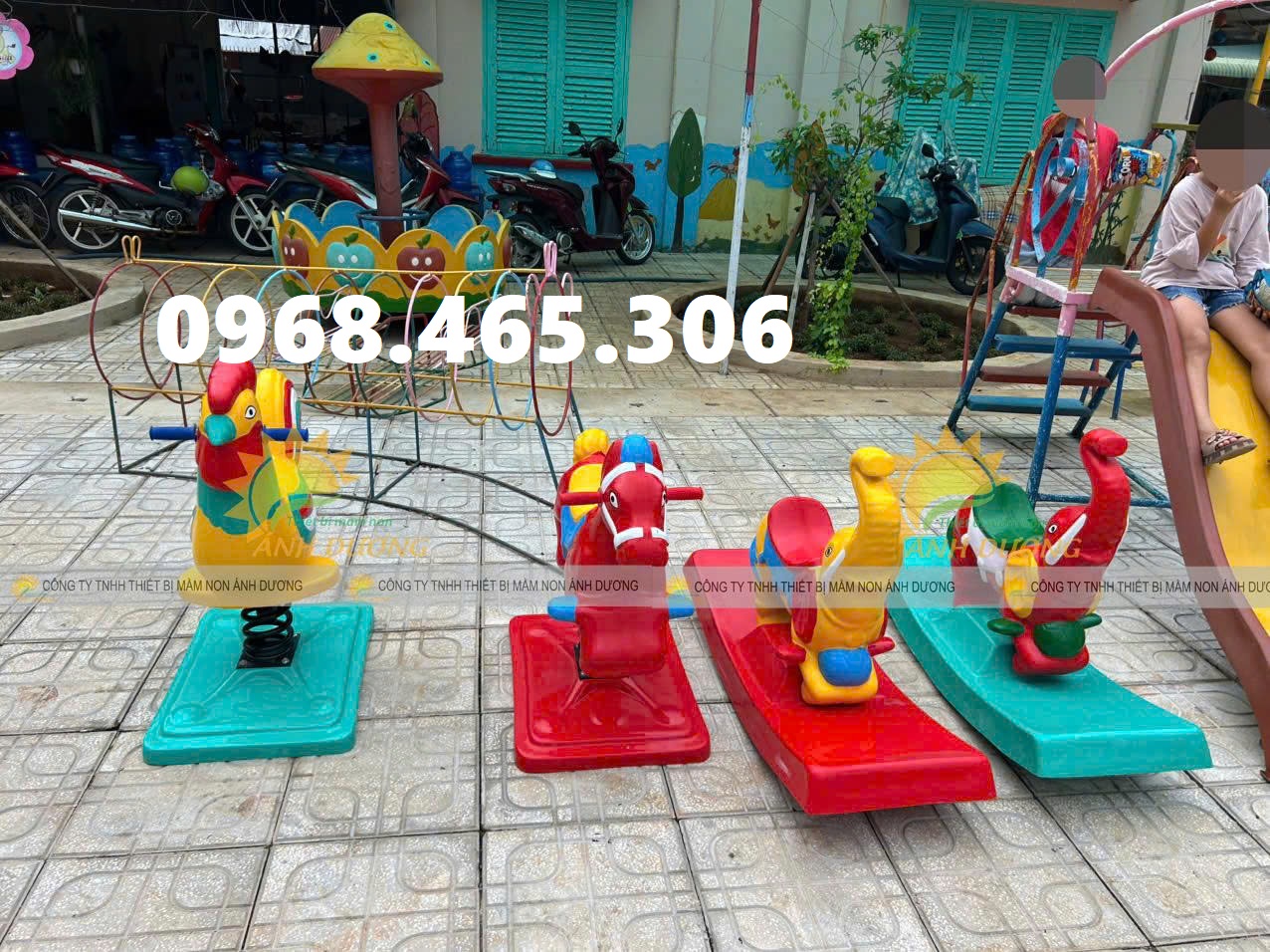 Bập bênh trẻ em con ngựa, con gà bằng nhựa composite nhiều mẫu