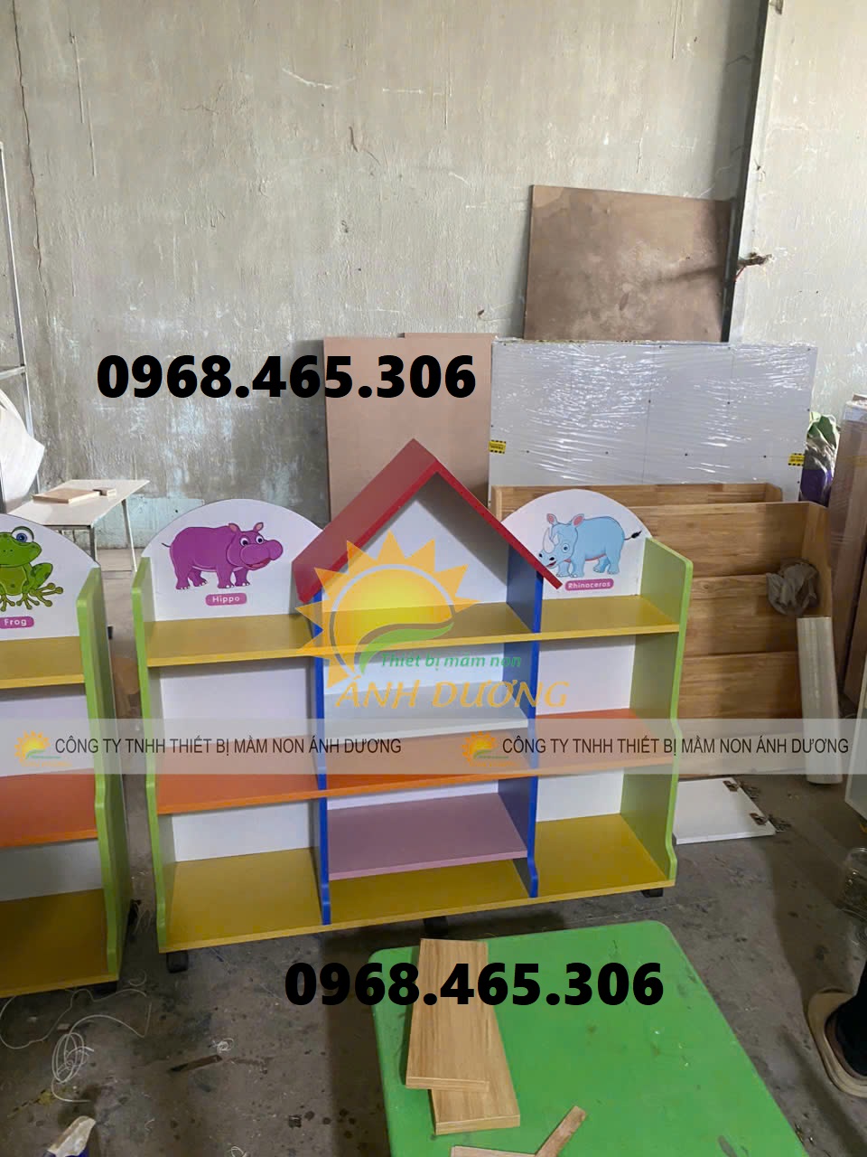 Kệ gỗ 3 tầng mầm non, kệ gỗ MDF mầm non nhiều mẫu đa dạng