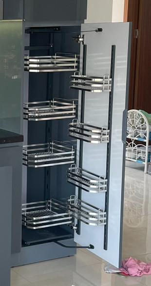 Tủ đồ khô 4 tầng hiện đại, cao cấp TaKing, chất liệu SUS 304 an toàn