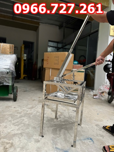 Thiết bị bổ dừa, đục dừa inox đa năng
