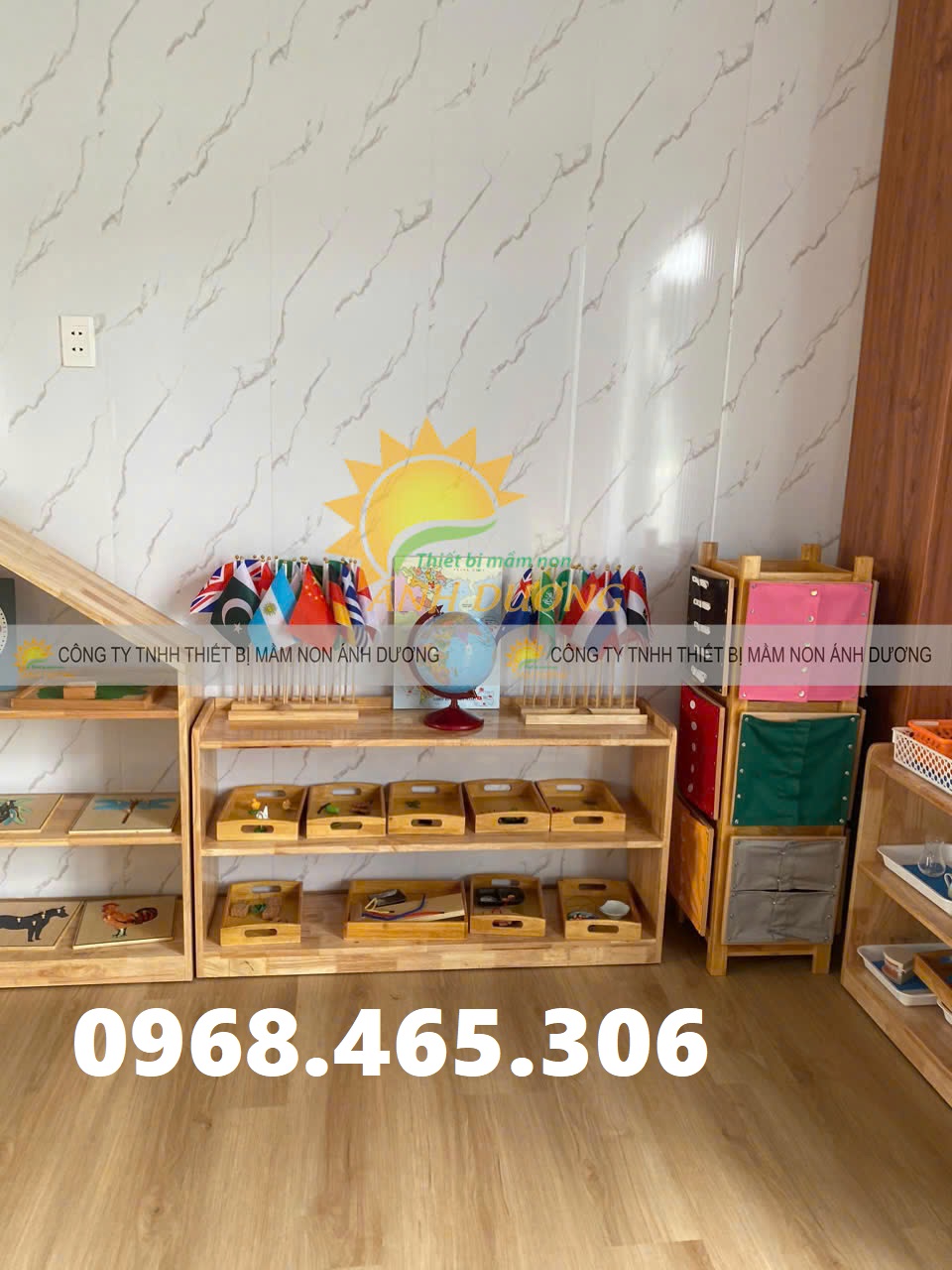 Kệ gỗ 3 tầng mầm non, kệ gỗ cao su mầm non, kệ nhà trẻ mẫu giáo
