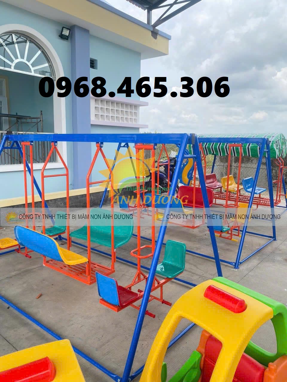 Xích đu treo mầm non, xích đu 3 con giống, xích đu 3 dạng 8 chỗ ngồi