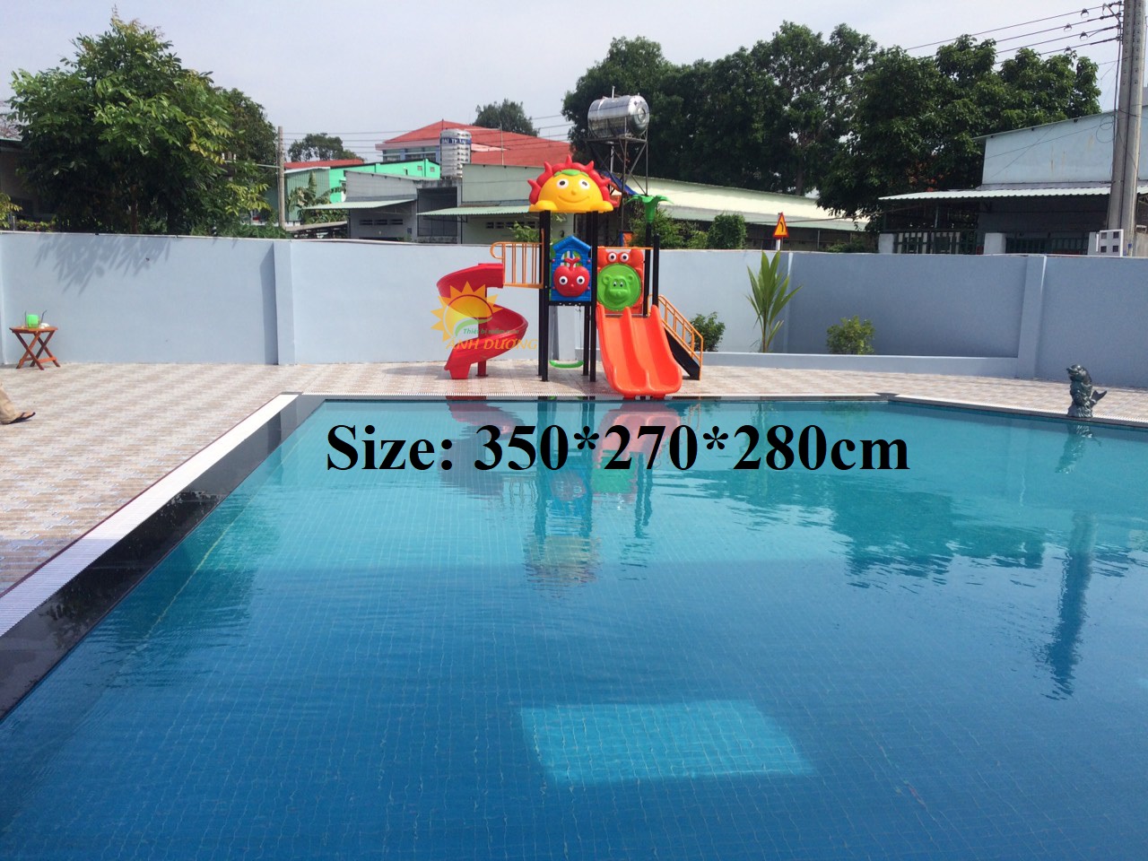 Cầu trượt hồ bơi trẻ em, cầu trượt hồ bơi ngoài trời