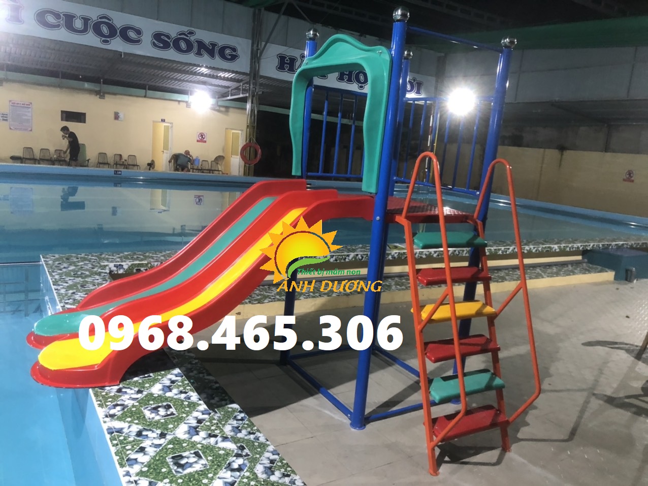 Cầu trượt hồ bơi trẻ em, cầu trượt hồ bơi ngoài trời