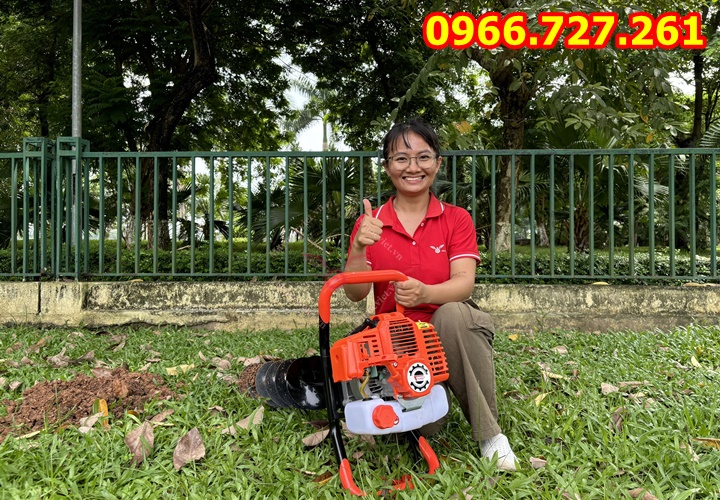 máy khoan đất , đào hố đất trồng cây có bánh xe di chuyển Turbo