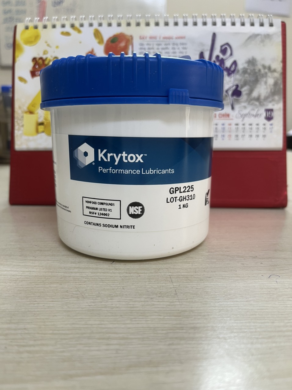 MỠ BÔI TRƠN CAO CẤP CHEMOURS KRYTOX GPL 225 CHỊU NHIỆT ĐỘ CAO