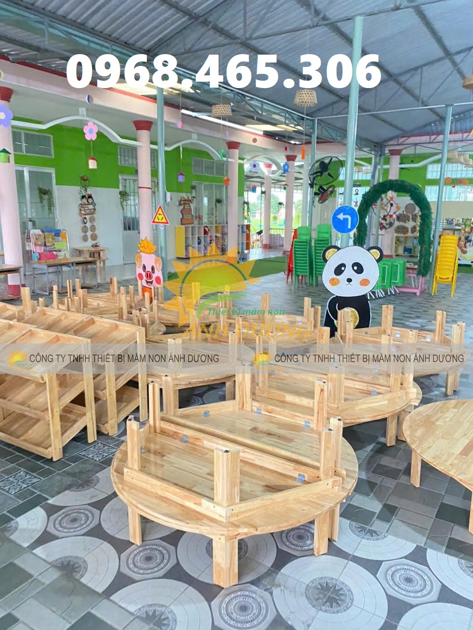 bàn gỗ tròn mầm non, bàn gỗ mầm non giá rẻ, kệ gỗ mầm non
